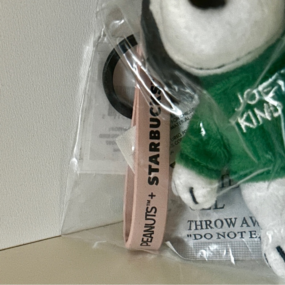 STARBUCKS X PEANUTS Plush Keychain - Picture 3 of 3